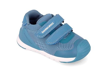 Детские кроссовки